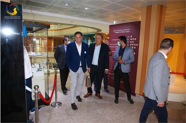 بازدید پیتر باچا عضو مجارستانی هیئت رئیسه اتحادیه جهانی کشتی از موزه ملی ورزش، المپیک، پارالمپیک