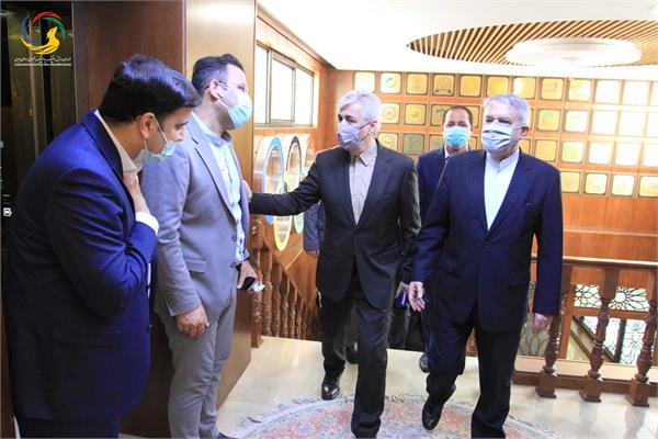 مراسم رونمایی از سردیس نام آوران بوکس کشور