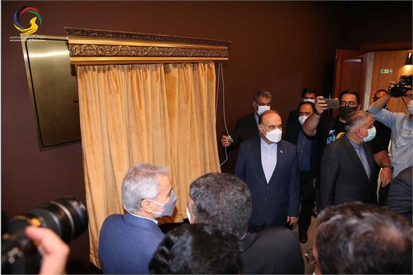 آئین رونمایی از سردیس ده نفر از قهرمانان تاریخ المپیک و پارالمپیک