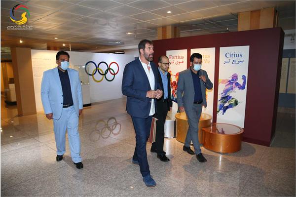 بازدید وسلین وویویچ سرمربی تیم ملی هندبال ایران از موزه ملی ورزش، المپیک، پارالمپیک