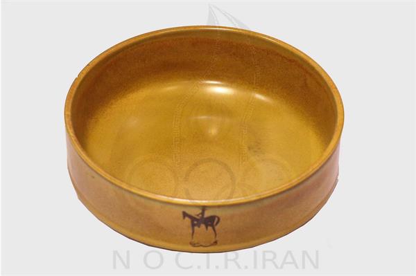 بشقاب سرامیک  با آرم انجمن سلطنتی اسب