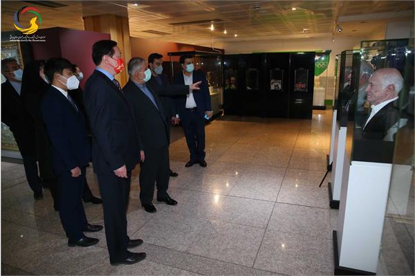 بازدید سفیر کشور چین و هیئت همراه از موزه ملی ورزش، المپیک، پارالمپیک