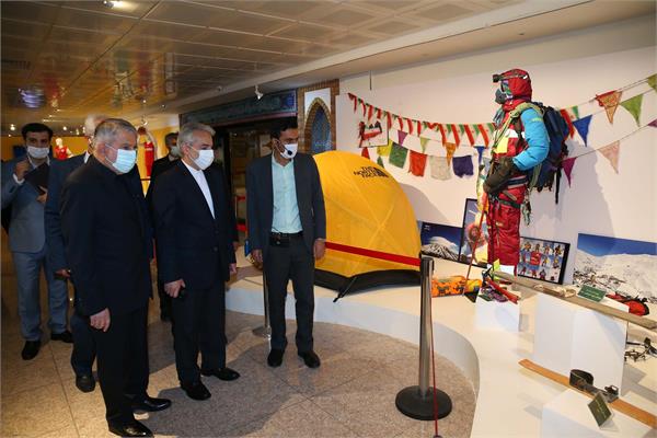 آئین رونمایی از تندیس پنج نفر از  مدال آوران تاریخ المپیک،پارالمپیک و شهدای ورزش کشور