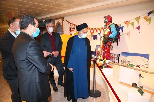 بازدید مدیرکل فرهنگی و تربیتی سازمان زندانها از موزه