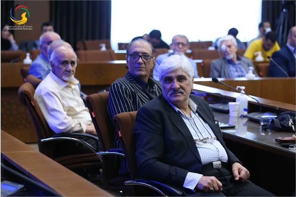 مراسم تجلیل از پیشکسوتان بوکس ایران و رونمایی از سردیس ماسیس هامبارسومیان