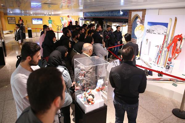 بازدید دانشجویان دانشگاه علامه طباطبایی از موزه المپیک