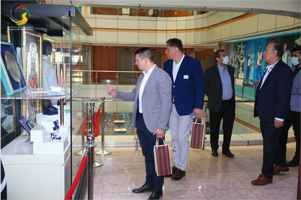 بازدید پیتر باچا عضو مجارستانی هیئت رئیسه اتحادیه جهانی کشتی از موزه ملی ورزش، المپیک، پارالمپیک