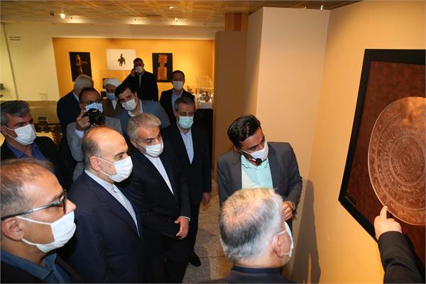 آئین رونمایی از تندیس پنج نفر از  مدال آوران تاریخ المپیک،پارالمپیک و شهدای ورزش کشور