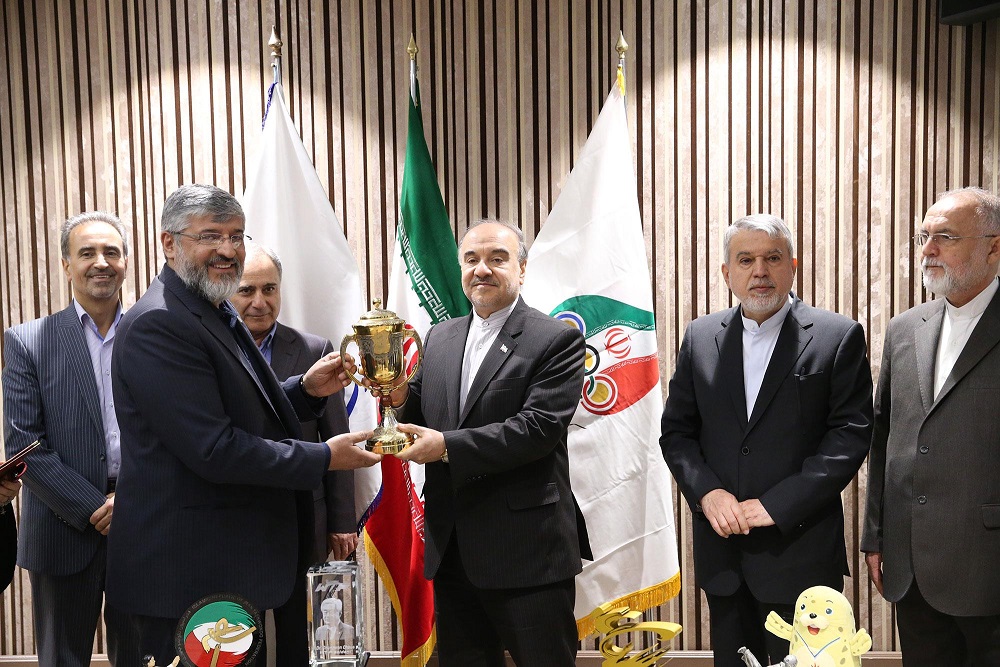 مراسم اهدا مدال و کاپ افتخارآفرینان ورزش کشور به موزه المپیک و پارالمپیک پارت اول