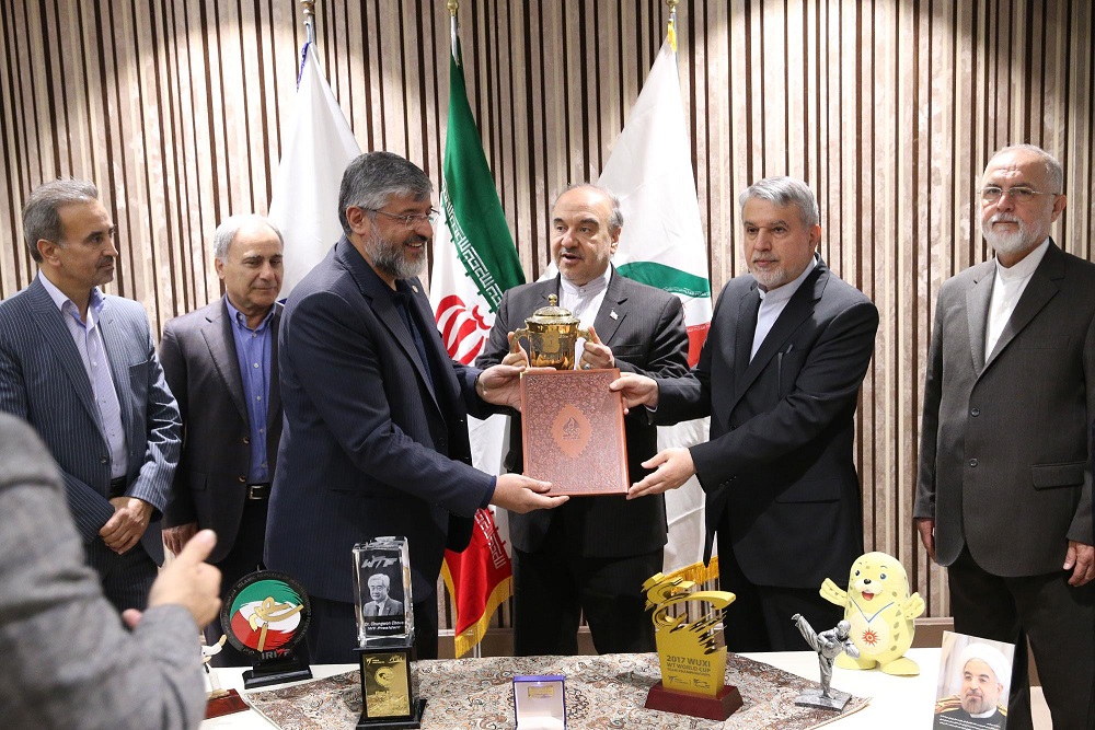 مراسم اهدا مدال و کاپ افتخارآفرینان ورزش کشور به موزه المپیک و پارالمپیک پارت اول