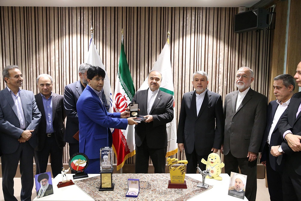 مراسم اهدا مدال و کاپ افتخارآفرینان ورزش کشور به موزه المپیک و پارالمپیک پارت اول