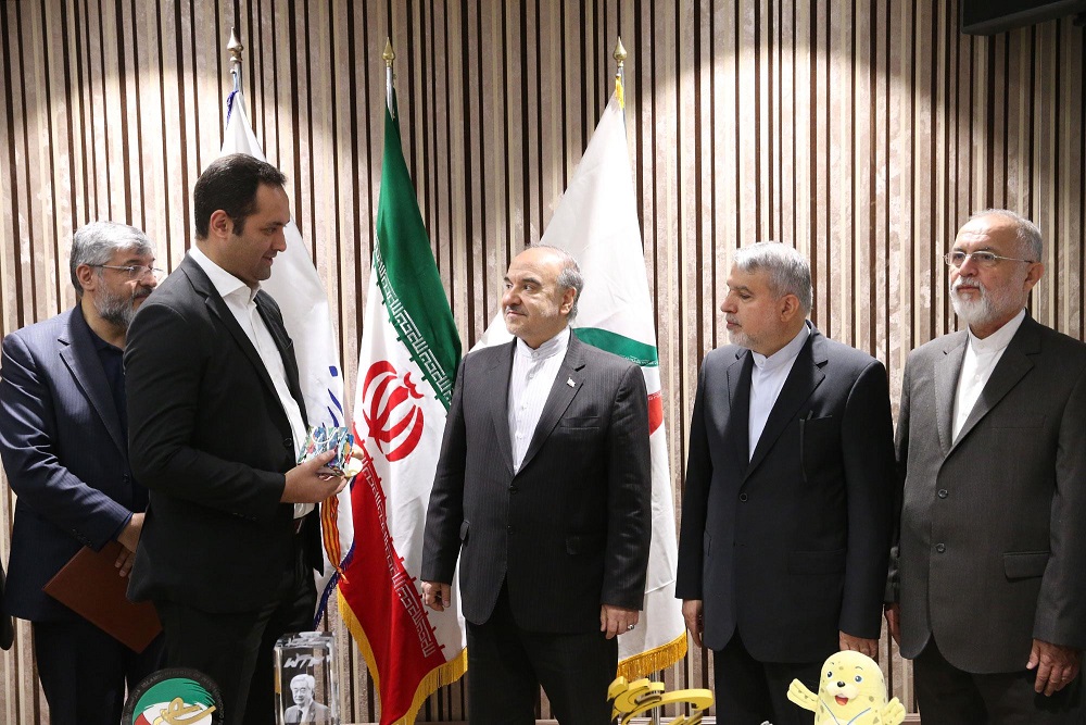 مراسم اهدا مدال و کاپ افتخارآفرینان ورزش کشور به موزه المپیک و پارالمپیک پارت اول