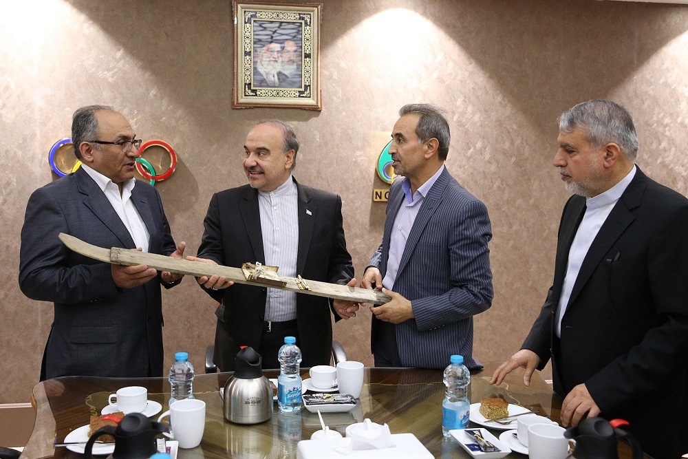 مراسم اهدا مدال و کاپ افتخارآفرینان ورزش کشور به موزه المپیک و پارالمپیک پارت اول