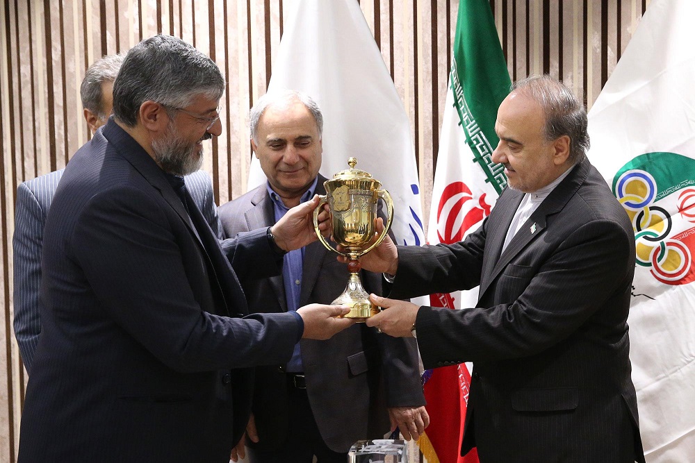 مراسم اهدا مدال و کاپ افتخارآفرینان ورزش کشور به موزه المپیک و پارالمپیک پارت اول