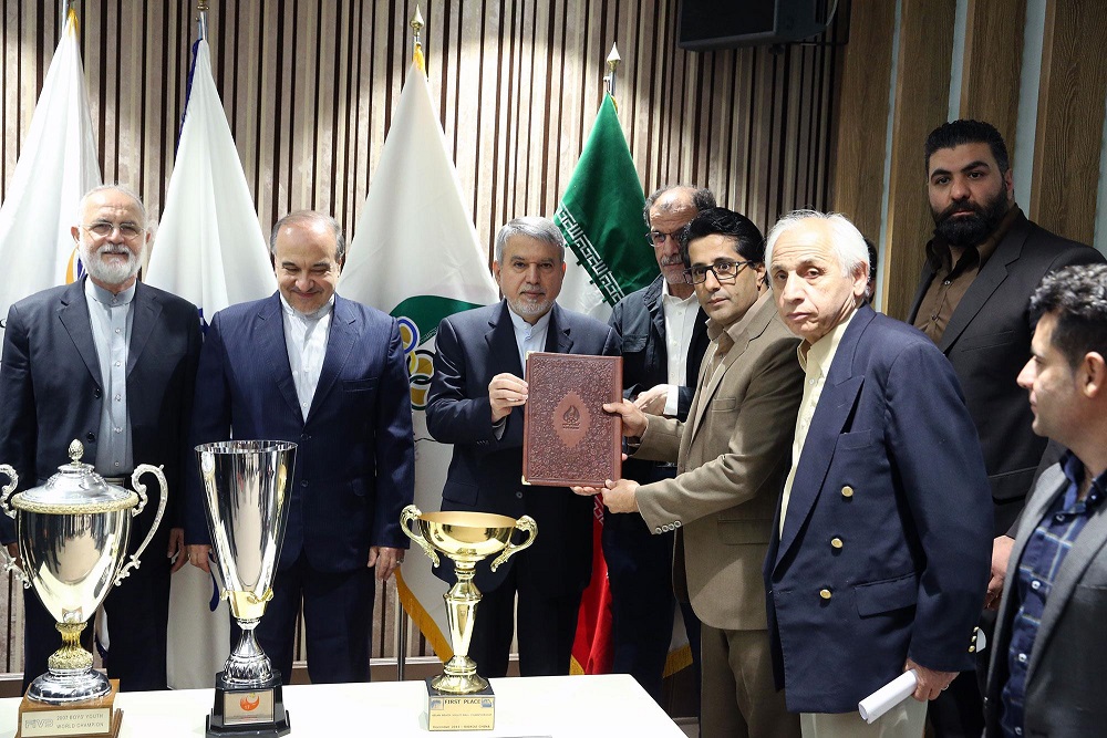 مراسم اهدا مدال و کاپ افتخارآفرینان ورزش کشور به موزه المپیک و پارالمپیک پارت دوم