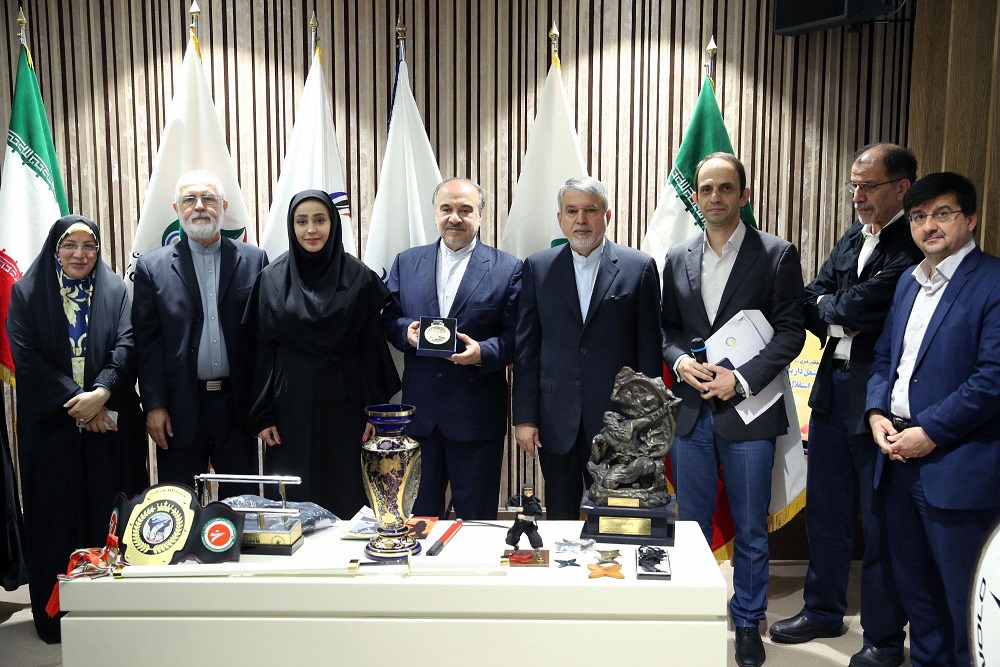 مراسم اهدا مدال و کاپ افتخارآفرینان ورزش کشور به موزه المپیک و پارالمپیک پارت دوم