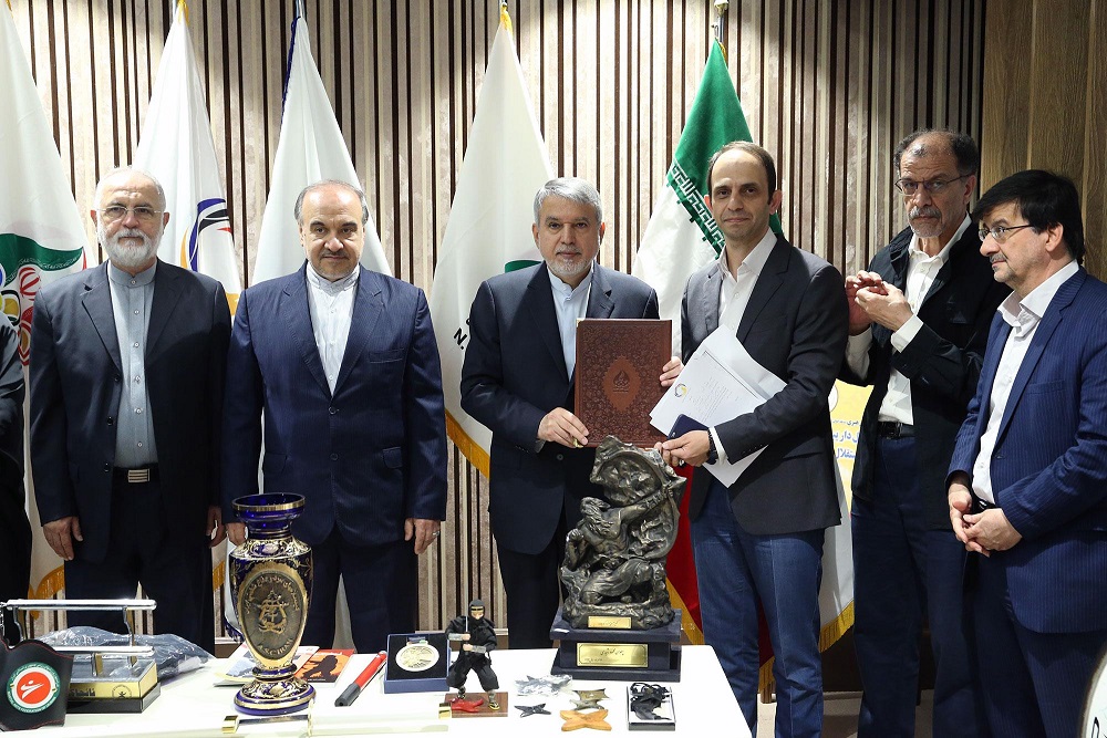 مراسم اهدا مدال و کاپ افتخارآفرینان ورزش کشور به موزه المپیک و پارالمپیک پارت دوم