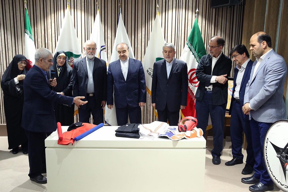 مراسم اهدا مدال و کاپ افتخارآفرینان ورزش کشور به موزه المپیک و پارالمپیک پارت دوم