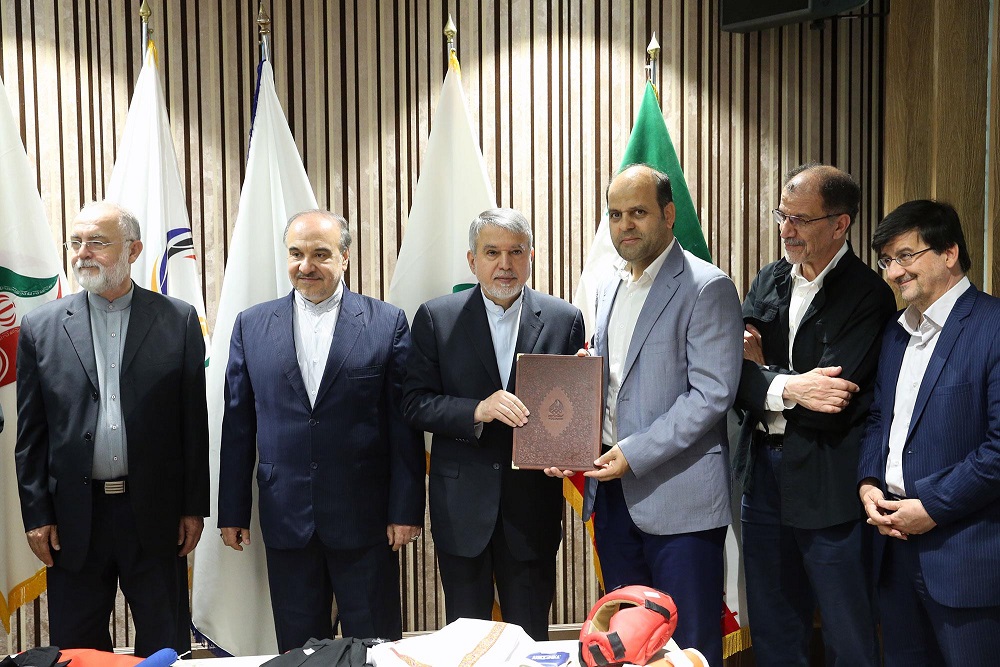 مراسم اهدا مدال و کاپ افتخارآفرینان ورزش کشور به موزه المپیک و پارالمپیک پارت دوم