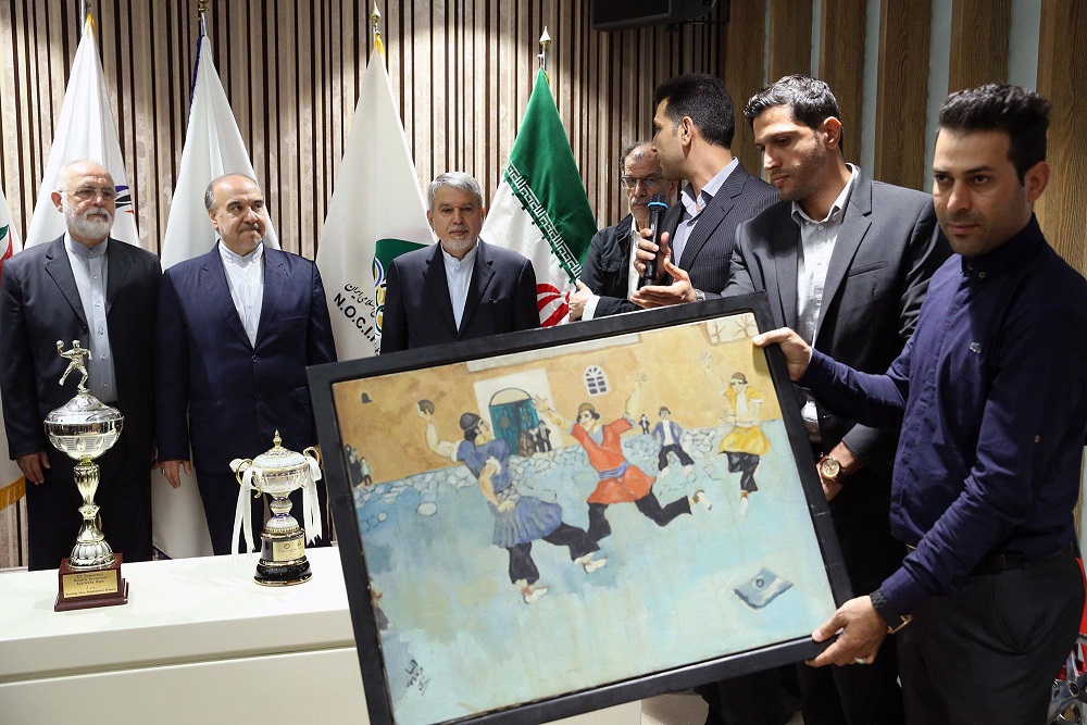 مراسم اهدا مدال و کاپ افتخارآفرینان ورزش کشور به موزه المپیک و پارالمپیک پارت دوم