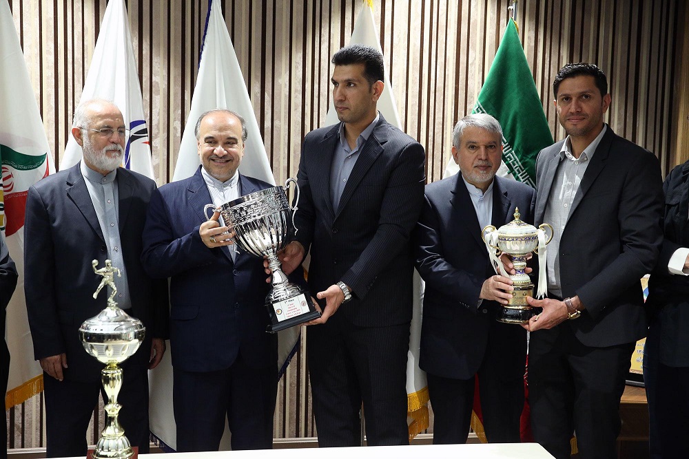 مراسم اهدا مدال و کاپ افتخارآفرینان ورزش کشور به موزه المپیک و پارالمپیک پارت دوم