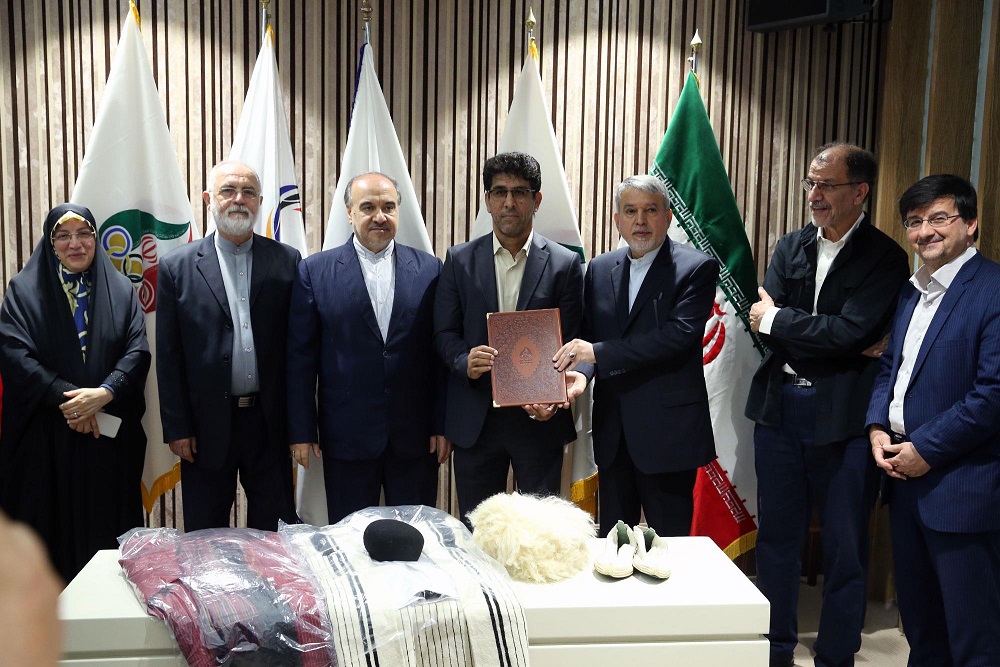 مراسم اهدا مدال و کاپ افتخارآفرینان ورزش کشور به موزه المپیک و پارالمپیک پارت دوم