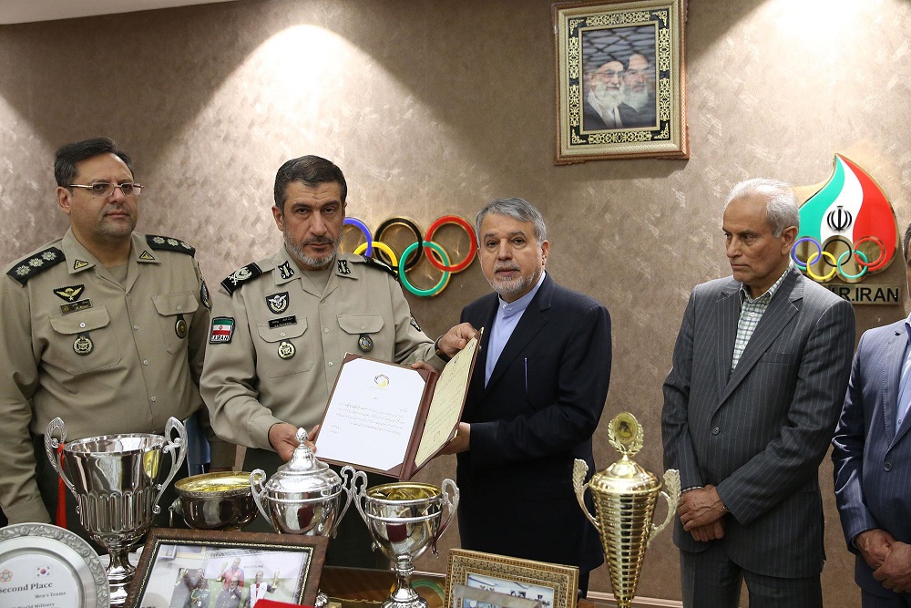 مراسم اهدا مدال و کاپ افتخارآفرینان ورزش کشور به موزه المپیک و پارالمپیک پارت سوم