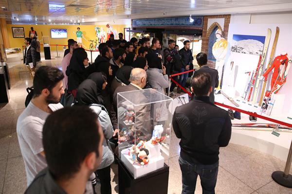 بازدید دانشجویان دانشگاه علامه طباطبایی از موزه المپیک