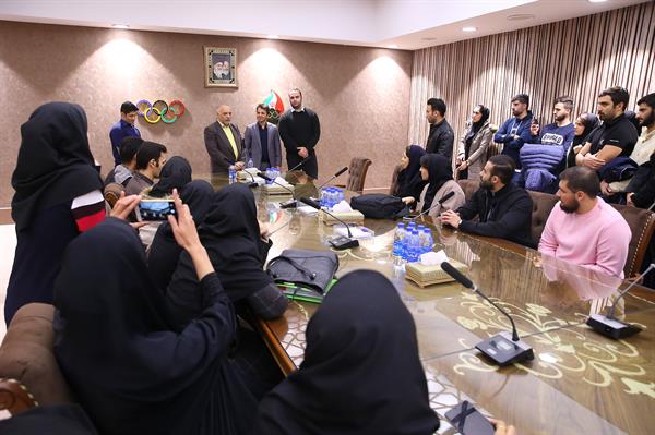 بازدید دانشجویان دانشگاه علامه طباطبایی از موزه المپیک