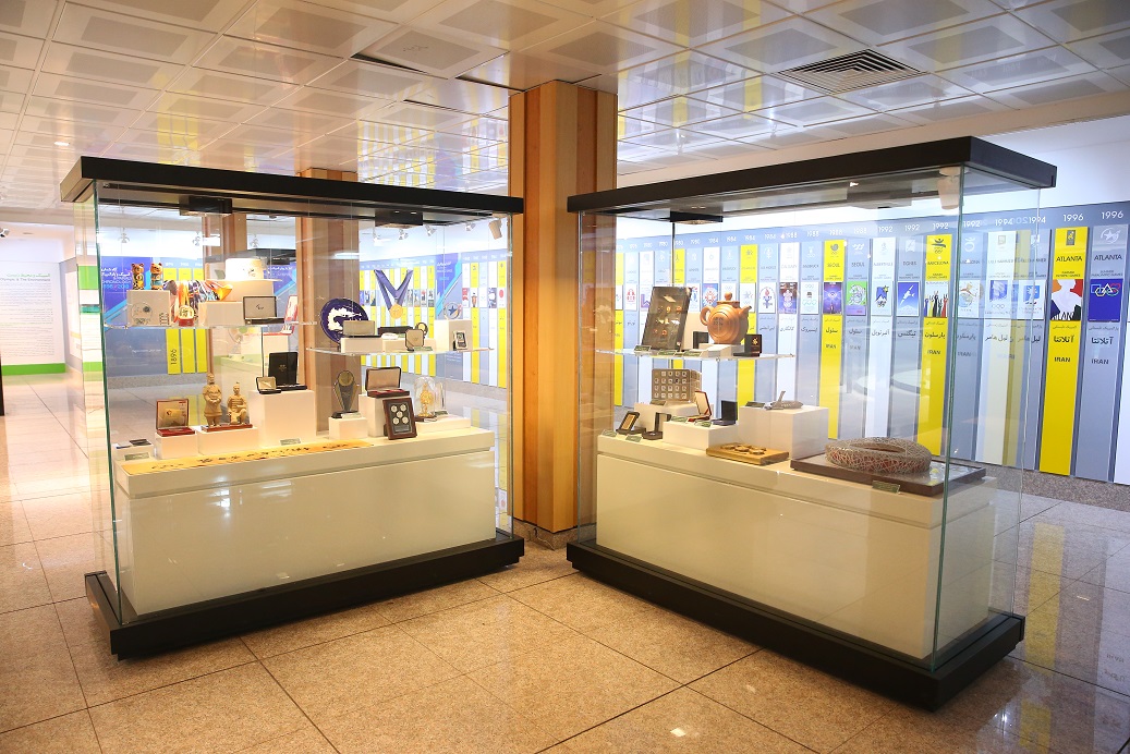 تندیس و الواح