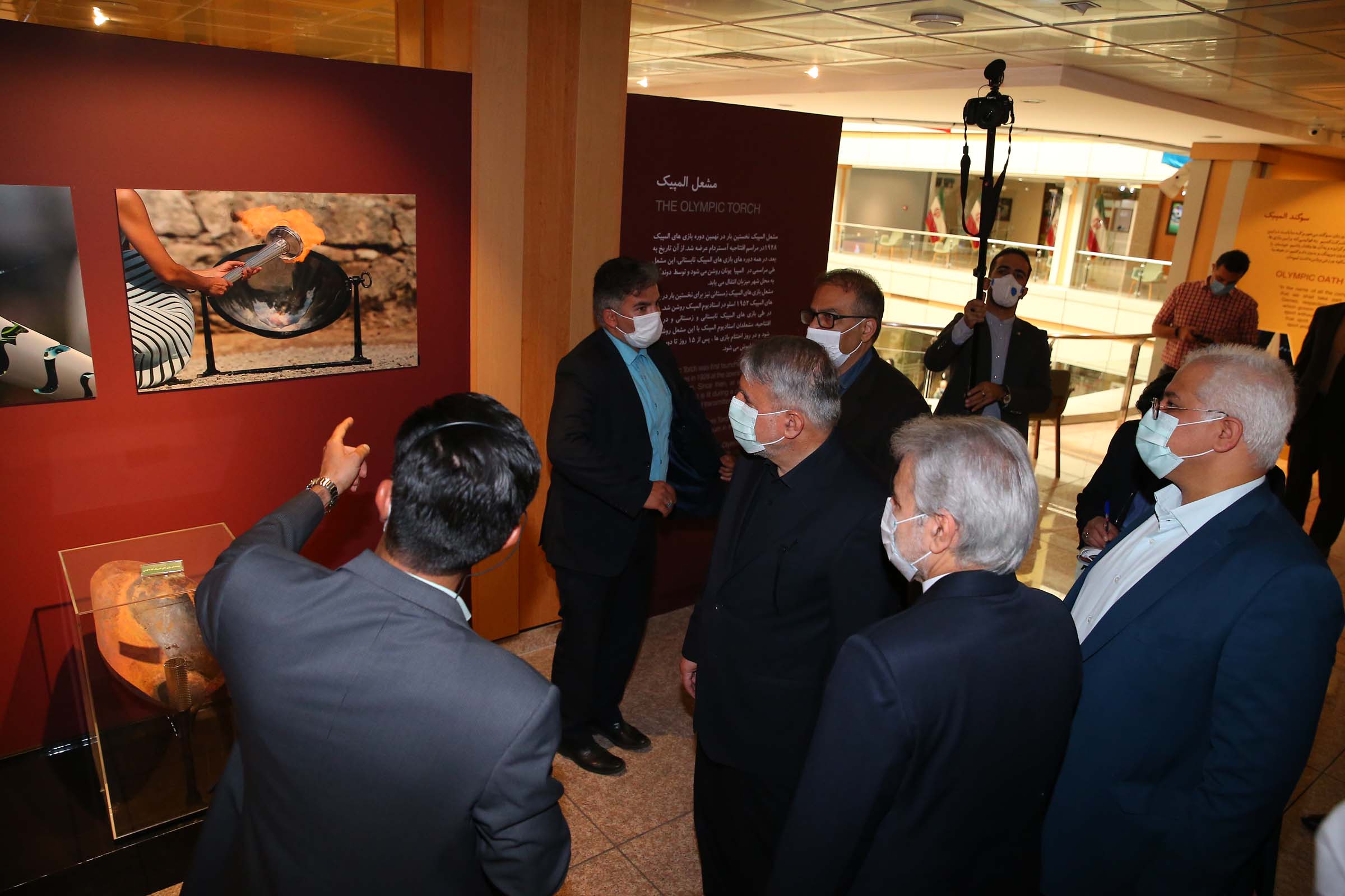 آئین رونمایی از تندیس پنج نفر از  مدال آوران تاریخ المپیک،پارالمپیک و شهدای ورزش کشور