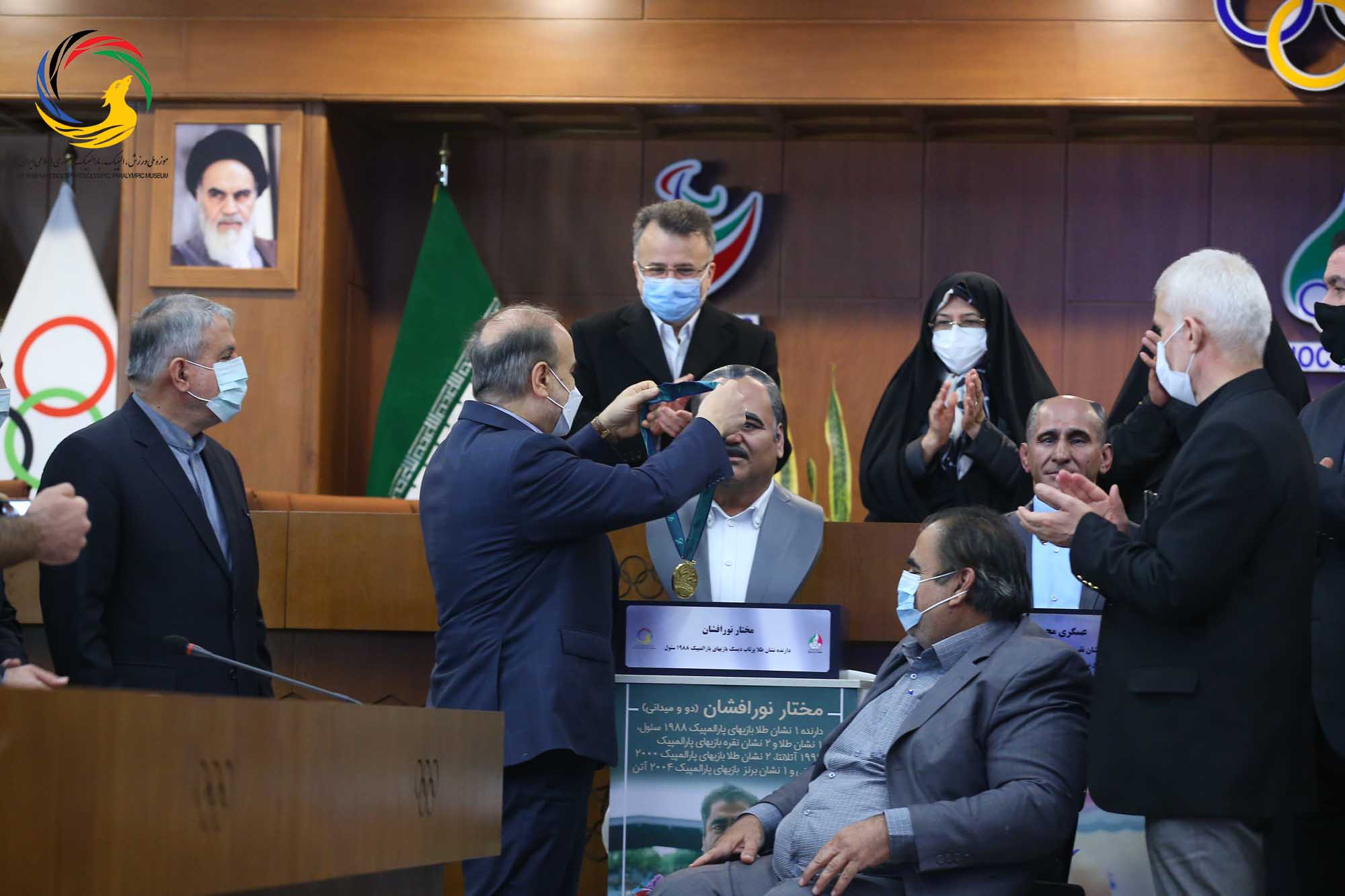 رونمایی از 5 تندیس قهرمانان ورزش کشور 9 دی 1399