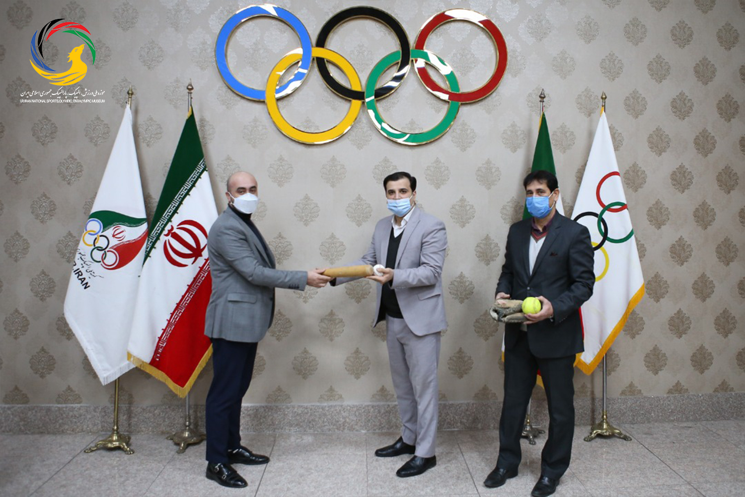 اهدایی انجمن بیس بال و سافت بال به موزه ملی ورزش،المپیک،پارالمپیک