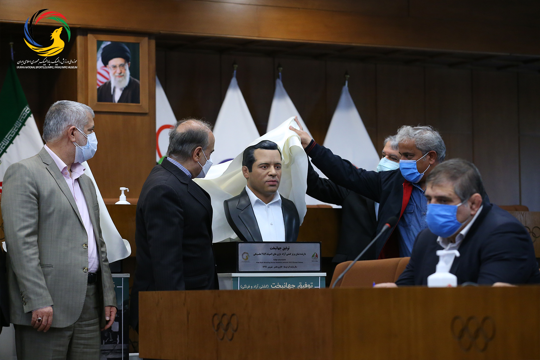 رونمایی از سردیس شش تن از قهرمانان افتخارآفرینان ورزش کشور