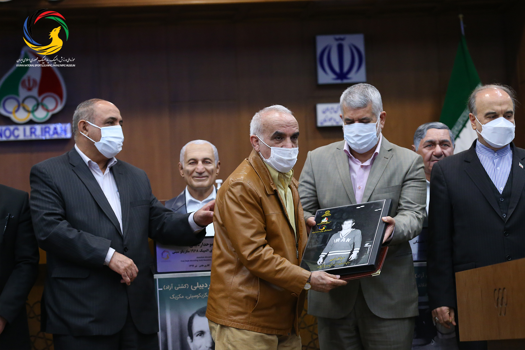 رونمایی از سردیس شش تن از قهرمانان افتخارآفرینان ورزش کشور