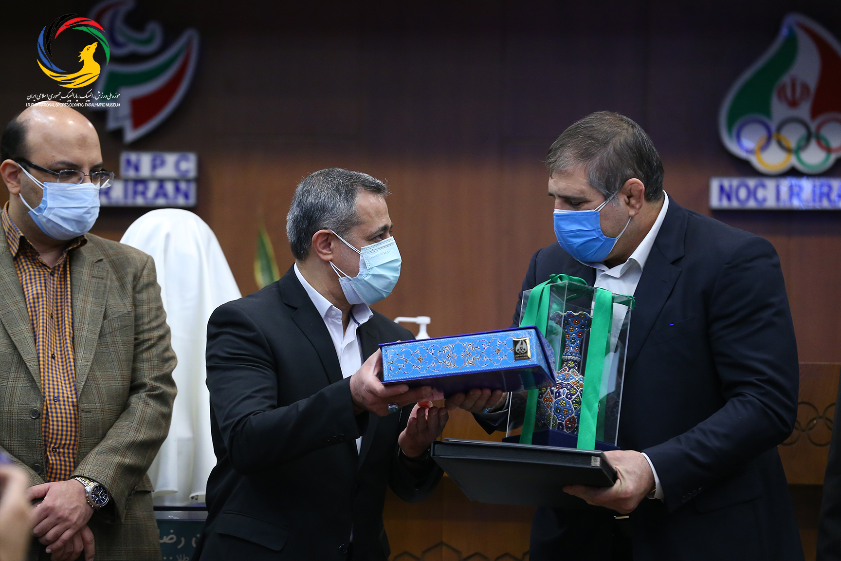 رونمایی از سردیس شش تن از قهرمانان افتخارآفرینان ورزش کشور 28 بهمن ماه 1399