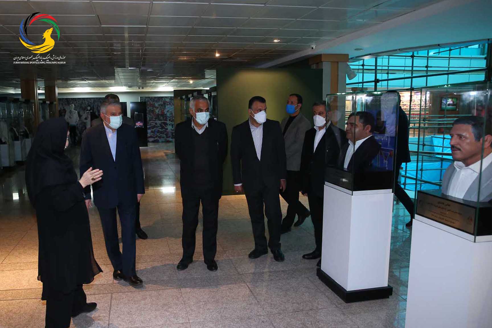 بازدید معاون وزارت تعاون، کار و رفاه اجتماعی از موزه ملی ورزش المپیک و پارالمپیک