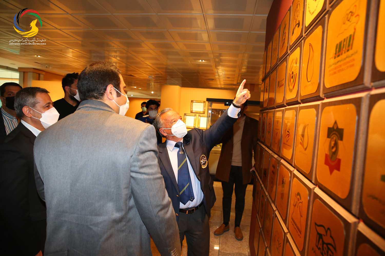 بازدید رافائل سانتونخا رئیس اسپانیایی فدراسیون جهانی از موزه ملی ورزش