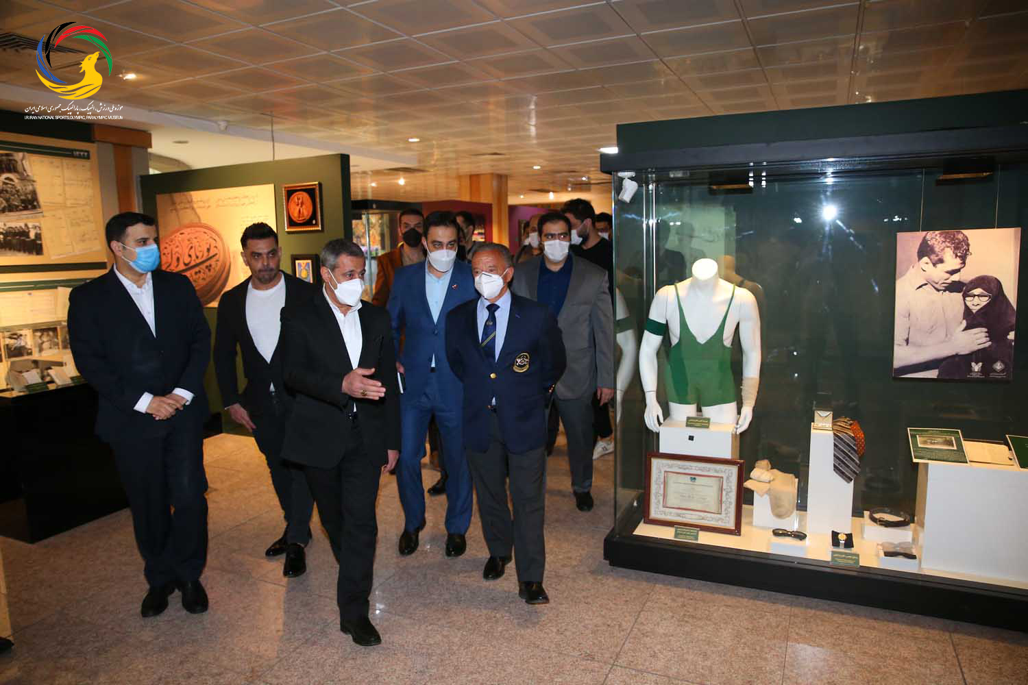 بازدید رافائل سانتونخا رئیس اسپانیایی فدراسیون جهانی از موزه ملی ورزش