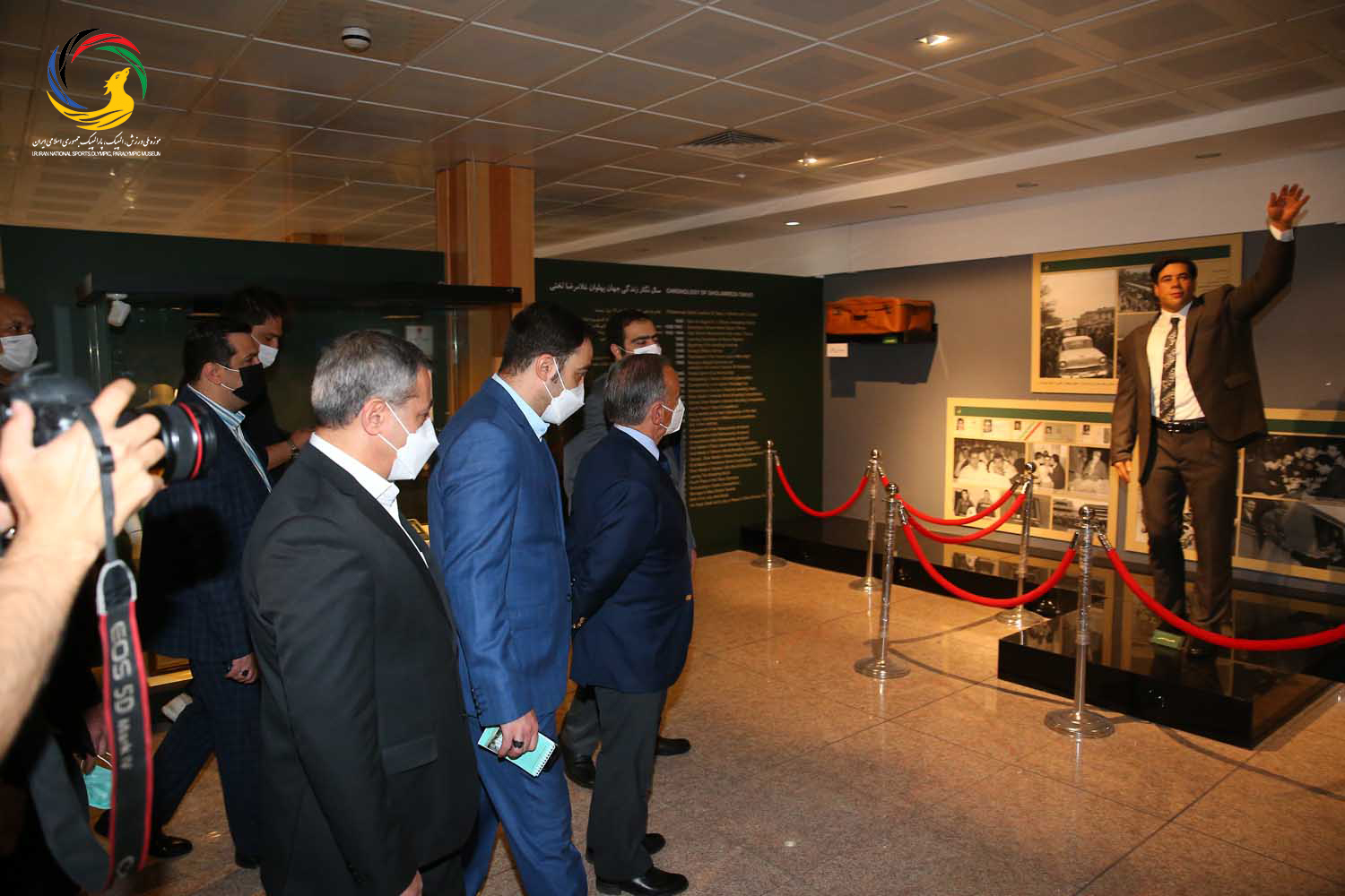 بازدید رافائل سانتونخا رئیس اسپانیایی فدراسیون جهانی از موزه ملی ورزش