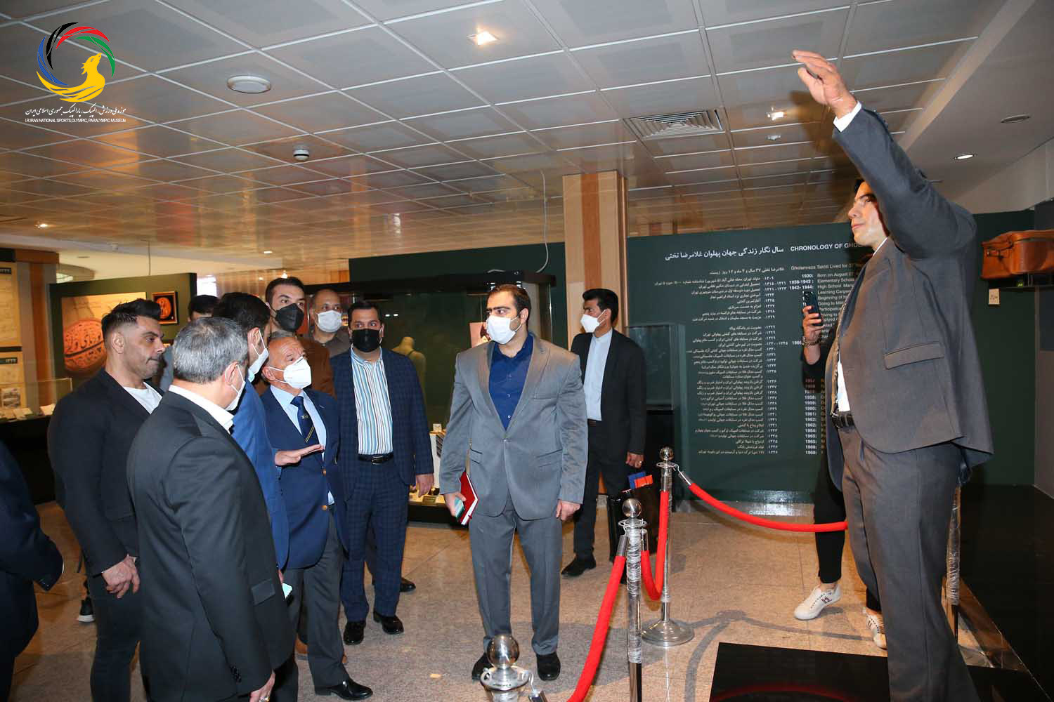 بازدید رافائل سانتونخا رئیس اسپانیایی فدراسیون جهانی از موزه ملی ورزش