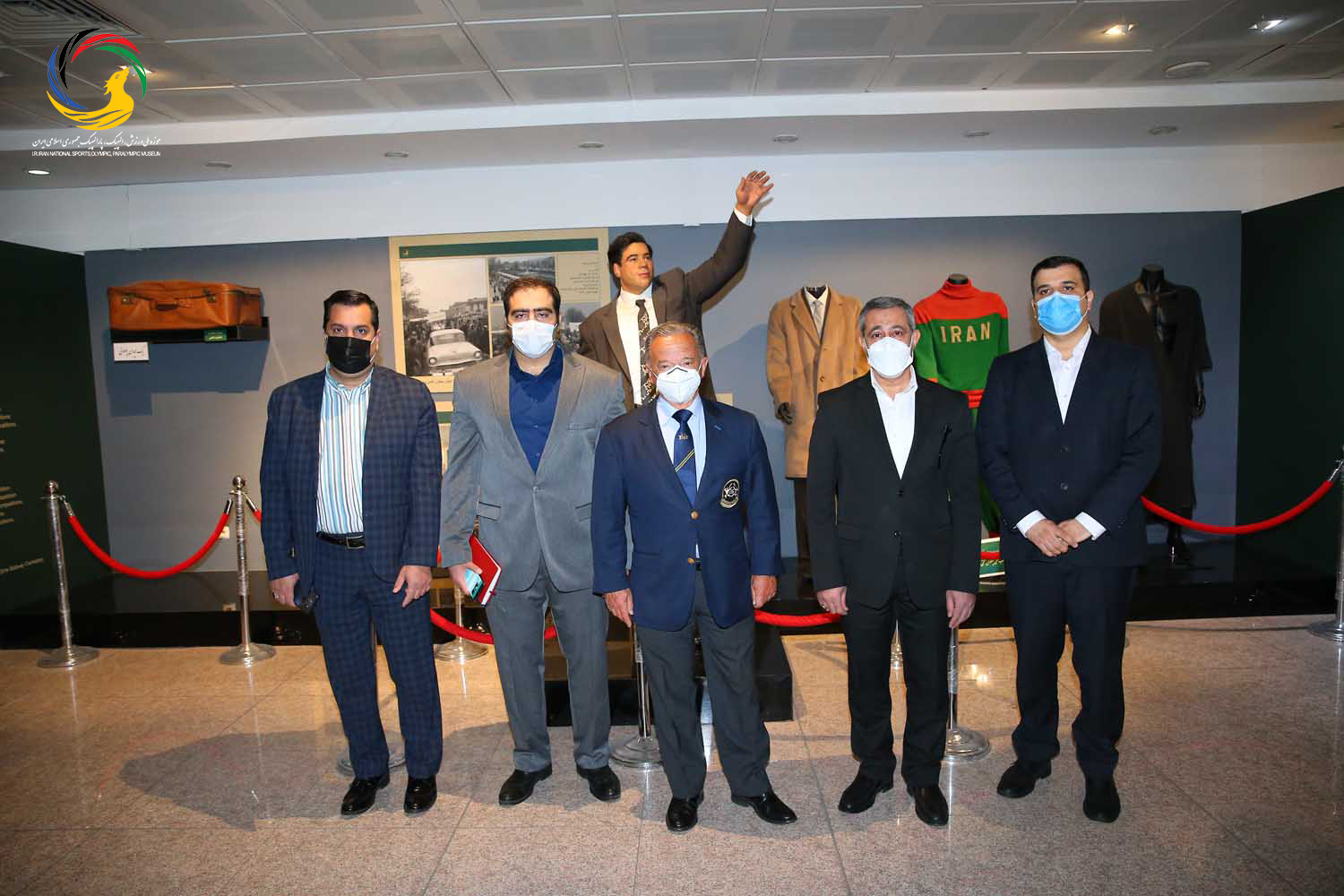 بازدید رافائل سانتونخا رئیس اسپانیایی فدراسیون جهانی از موزه ملی ورزش