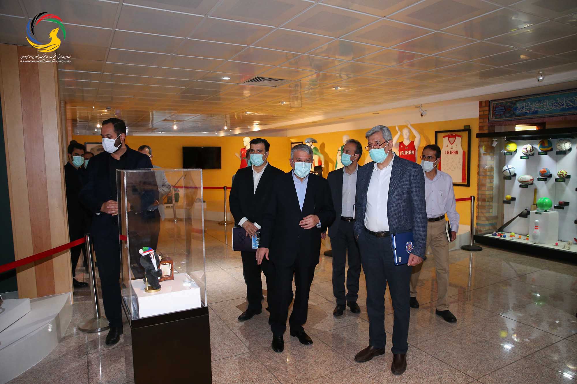 بازدید قائم مقام ریاست دانشگاه آزاد دکتر جمشید صباغ زاده در واحد علوم تحقیقات از موزه ملی ورزش