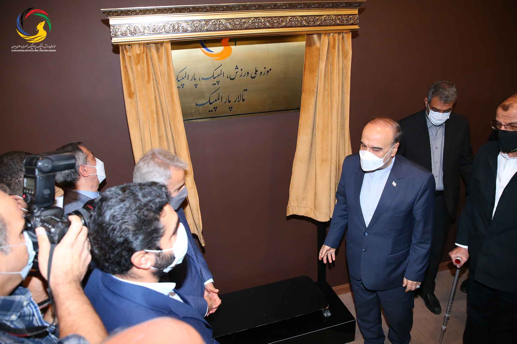 آئین رونمایی از سردیس ده نفر از قهرمانان تاریخ المپیک و پارالمپیک