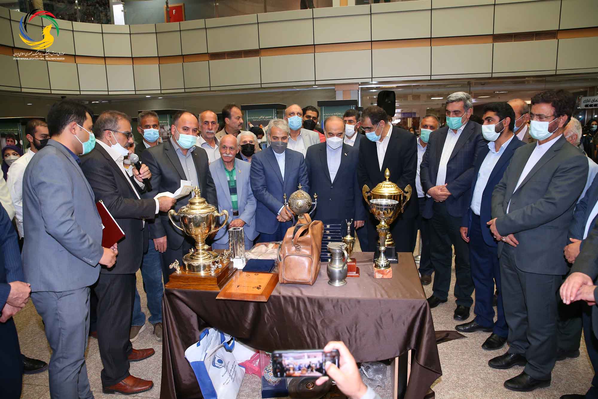 آئین رونمایی از سردیس ده نفر از قهرمانان تاریخ المپیک و پارالمپیک