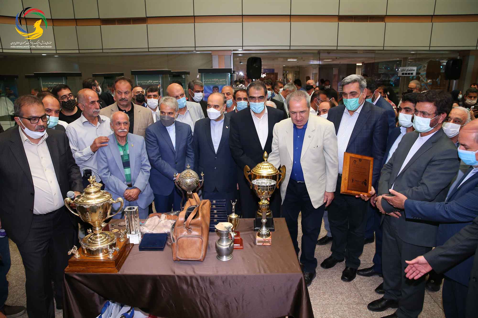 آئین رونمایی از سردیس ده نفر از قهرمانان تاریخ المپیک و پارالمپیک