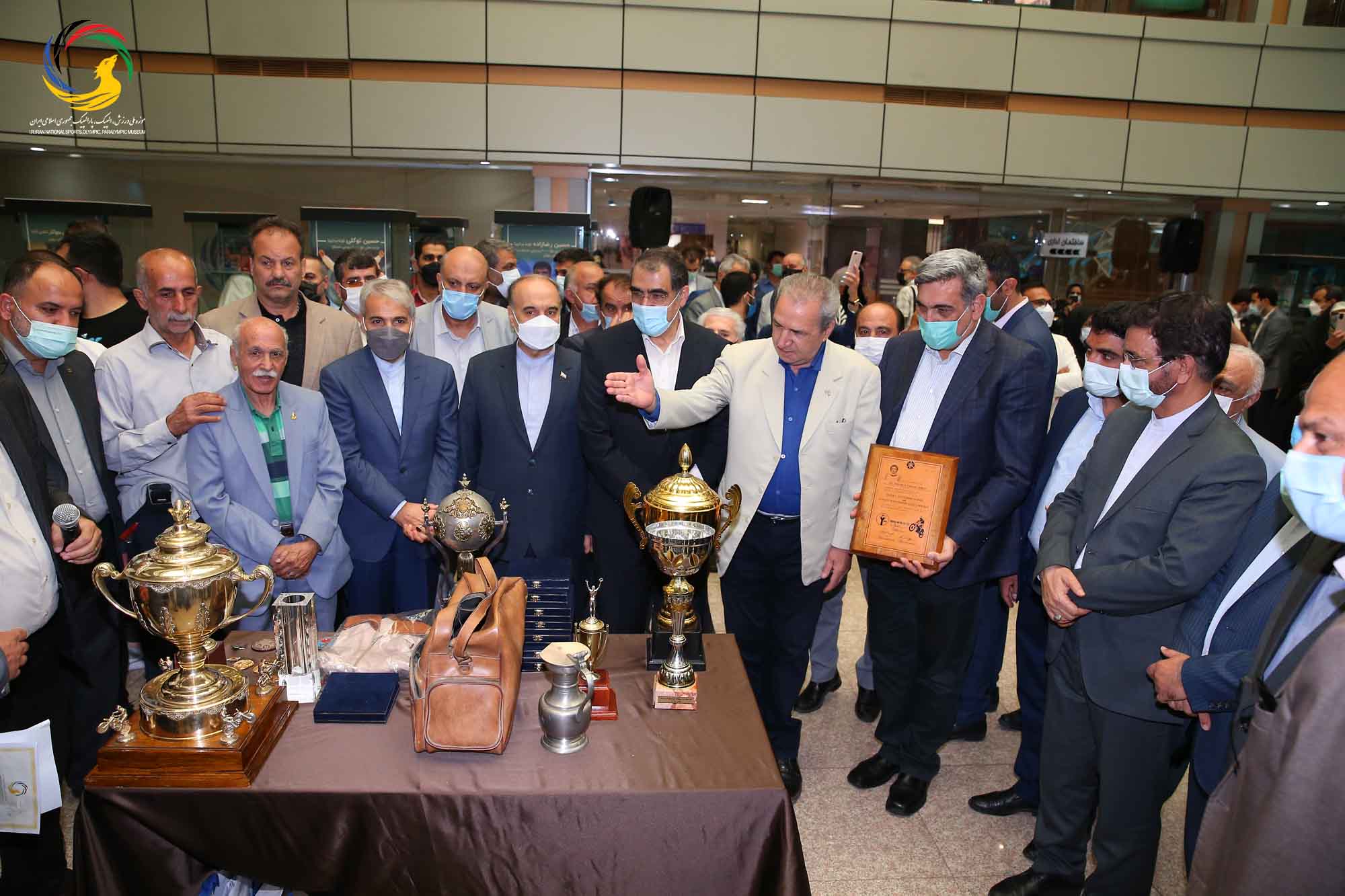 آئین رونمایی از سردیس ده نفر از قهرمانان تاریخ المپیک و پارالمپیک