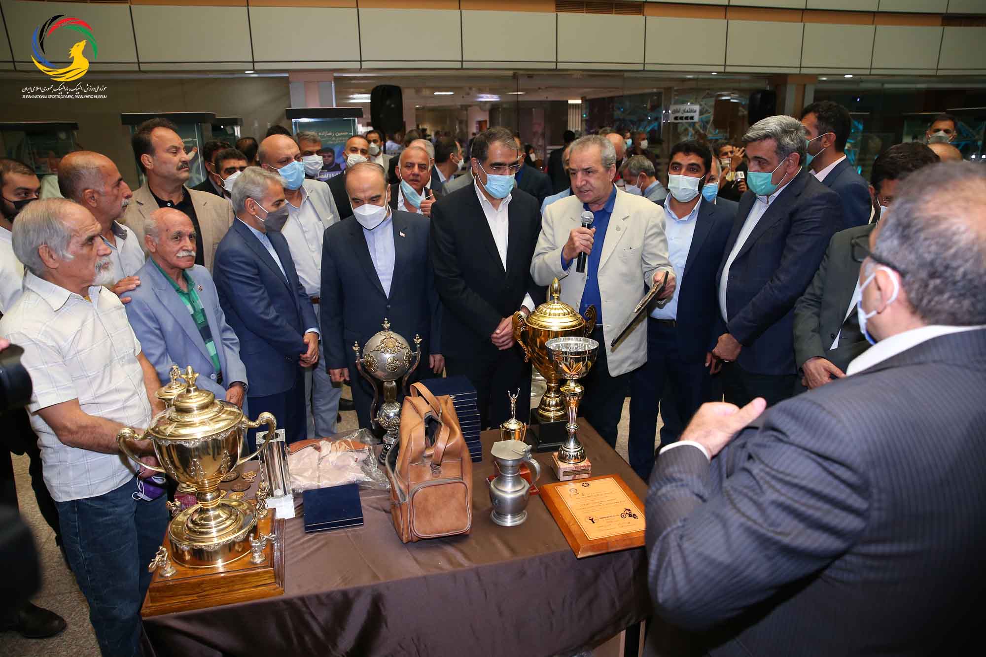 آئین رونمایی از سردیس ده نفر از قهرمانان تاریخ المپیک و پارالمپیک