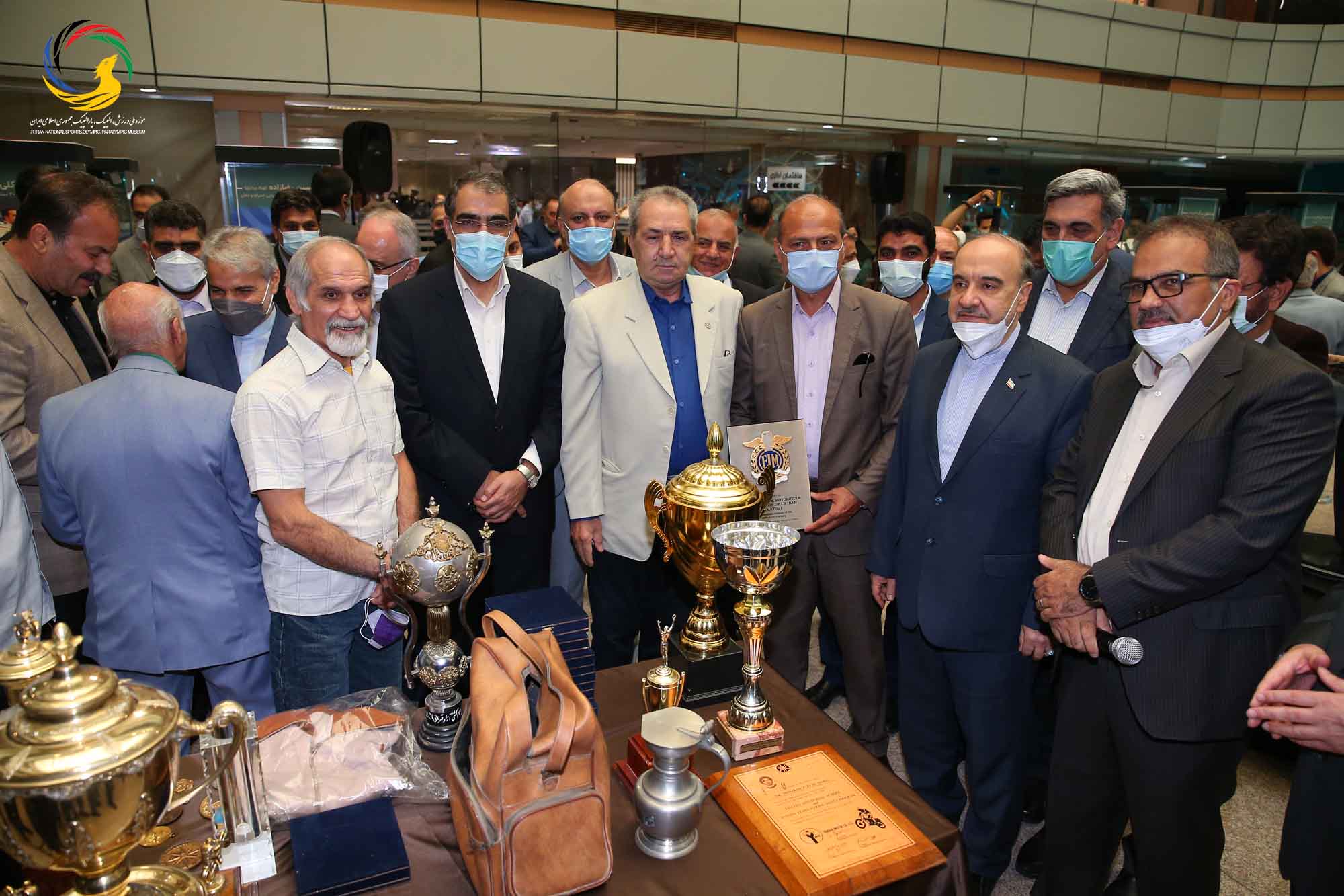 آئین رونمایی از سردیس ده نفر از قهرمانان تاریخ المپیک و پارالمپیک