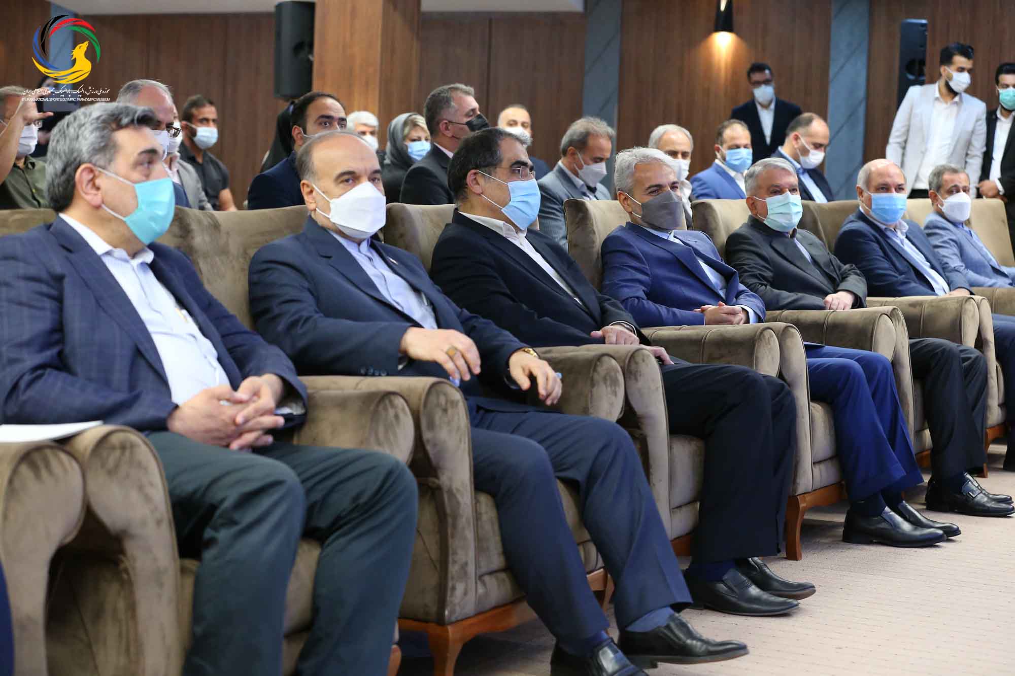 آئین رونمایی از سردیس ده نفر از قهرمانان تاریخ المپیک و پارالمپیک